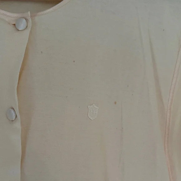 Hanro of Switzerland Cream nightgown with silk Button-Front details size Small - Picture 3 of 9